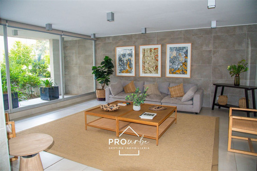 Departamento En Arriendo De 3 Dorm Con Patio Privado