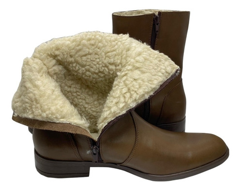 Imagen 4 de 4 de Bota Abrigada De Cuero Con Corderito Hombre 1080 Darmaz
