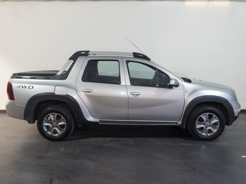 Renault Duster Oroch 2.0 Outsider Plus