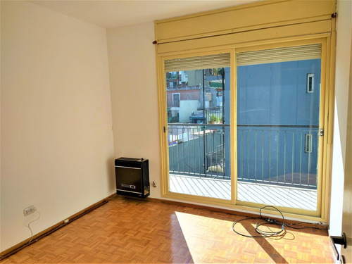 Venta Departamento 3 Ambientes Con Balcon Almagro