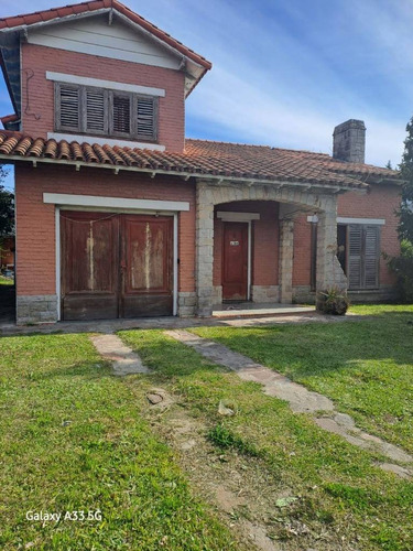 Casa A Reciclar Sobre Camino Centenario