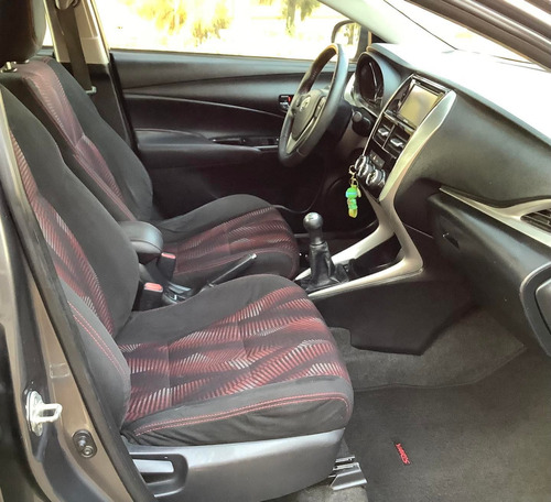 Toyota Yaris 1.5 5p S Mt