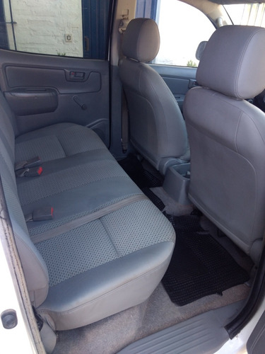 Toyota Hilux 2.5 Cab Doble 4x2 2009