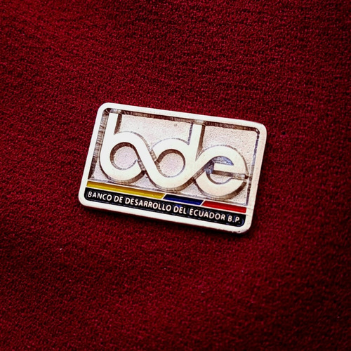 Imagen 6 de 10 de Escarapelas Personalizadas, Pines, Insignias (desde 50 Unds)