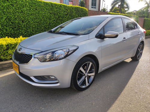 Kia CERATO PRO 1.6l 130 hp | TuCarro