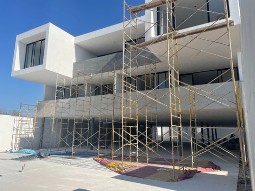 Imagen 18 de 18 de Departamento 110m2 Balcón 2 Recamaras 2 Baños Y Medio Mejor Zona De Temozón Norte Seguridad 24 Hrs Amenidades Piscina Salon Con Aire Roof Garden Mérida Ciudad Mas Segura Oportunidad De Inversion