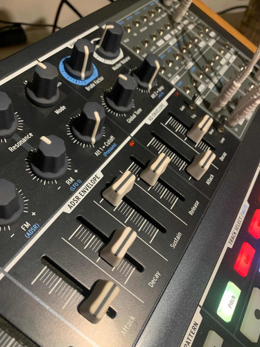 Imagen 3 de 5 de Minibrute 2s Sintetizador Analógico