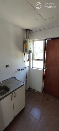 Casa En Venta De 2 D, 1 B, Amplio Patio, En Villa Alegre