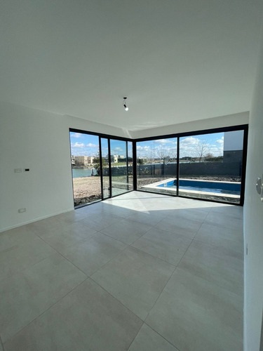 Casa En Venta Barrio San Sebastián - Barrio Privado Zona Norte - Entrega Inmediata - Dueño Directo Sin Comisión.