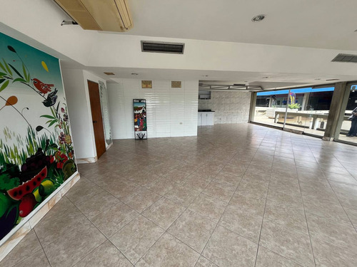 Local Comercial En Venta, Cc Maracay Plaza, Maracay.