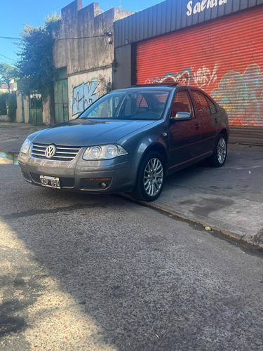 Volkswagen Bora 1.8 Highline T 180cv Cuero