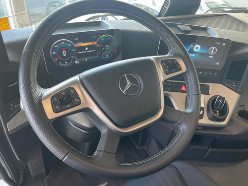 Imagen 2 de 6 de Mercedes Benz Actros 2544 6x2