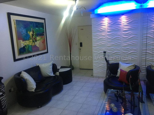 Imagen 2 de 16 de En Venta Bello Apartamento Mls #21-25951