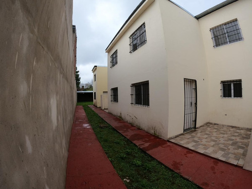 Imagen 2 de 16 de Complejo De 4 Dúplex En Venta, Pasteur 177, Belén De Escobar