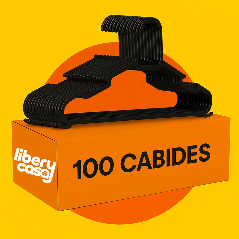 Kit com 100 cabides pretos de plástico para uso adulto, empilhados sobre uma caixa laranja da marca Liberty Casa com fundo amarelo circular.