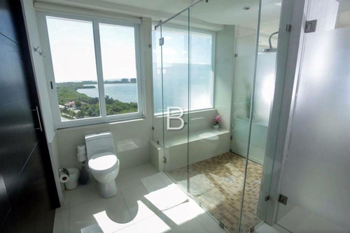 Penthouse Frente Al Mar En Venta En Cancún