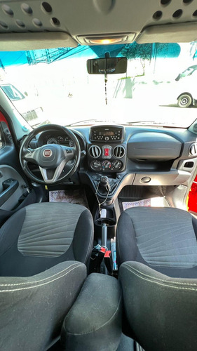 Imagem 5 de 6 de Doblo Essence 1.8 Flex 16v 5p