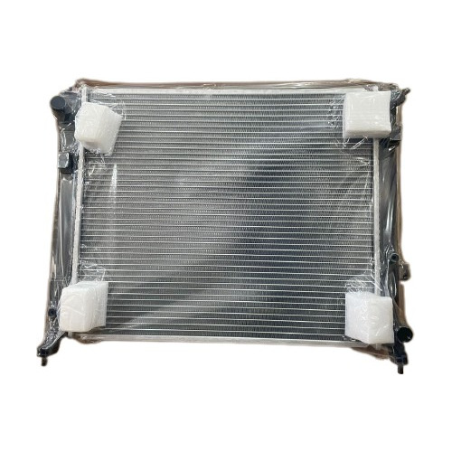 Radiador Polar Para Nissan Versa/march 2012-2019 L4 1.6lts