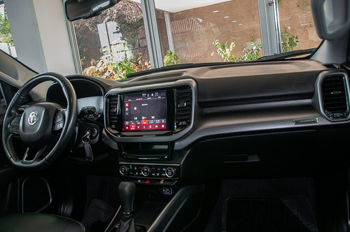 RAM 1000 1.8 Cd Big Horn Night Edition 4X2 At6
