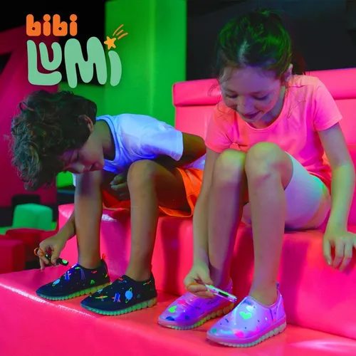 T nis Infantil Bibi Lumi Com Lanterna De Luz Negra Novidade