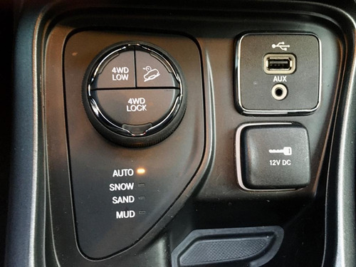 Imagem 15 de 17 de Jeep Compass 2.0 Longitude Aut. 5p