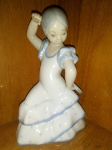 Figura De Porcelana Nao Bailarina De Flamenco En Perfecto Es