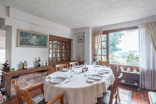 Casa En Venta En Provenza. Cod V8583