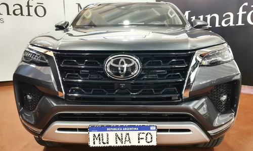 Imagen 5 de 15 de Toyota 2022 Hilux Sw4 Tdi Srx Aut L/21 Blindado Rb3