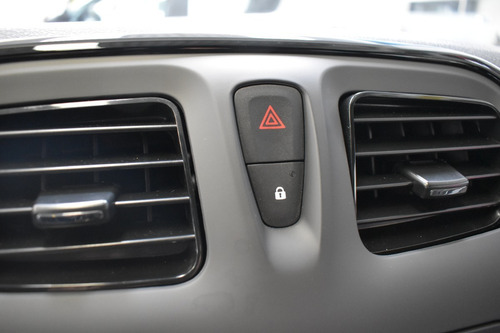 Imagen 12 de 25 de Renault Sandero Life Ultima Unidad + Póliza Todo Riesgo