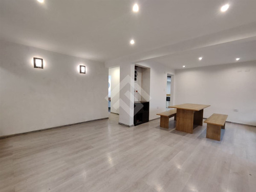 Casa En Venta De 3 Dorm. En Ñuñoa Vecina A Parque Juan Xxiii