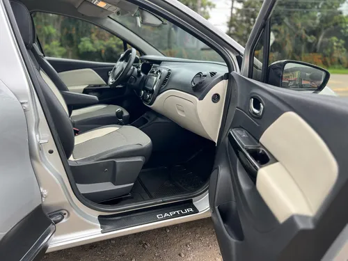 Renault Captur 2.0 Intens Automática