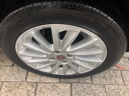 Fiat Punto 1.6 Essence 16v Flex 4p Manual