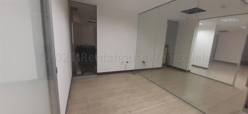 Imagen 7 de 30 de Galpon En Venta Este Barquisimeto, Amplio Estacionamiento, Info. 0424-5325471, Codigo 22-17700 Mf