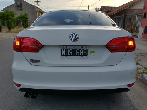 Imagen 4 de 15 de Volkswagen Vento Luxury 2.5 Tiptronic