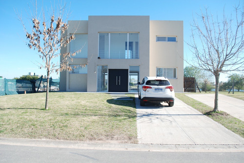 Imagen 2 de 14 de Dueño Vende Casa A Estrenar 2 Plantas, Laguna, 5 Hab Ensuite