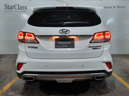 Imagen 4 de 15 de Hyundai Santa Fe 2019 5p Limited Tech V6/3.3/t Aut