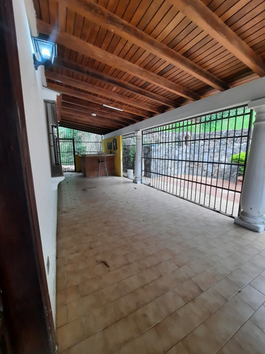 Yannet Inmuebles Vende Casa Calle Cerrada Trigal Norte