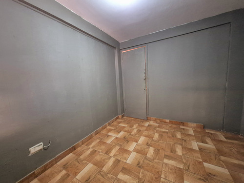 Amplio Dpto. Primer Piso 3d/1b/1e Con Patio Cerrado Y Estaci