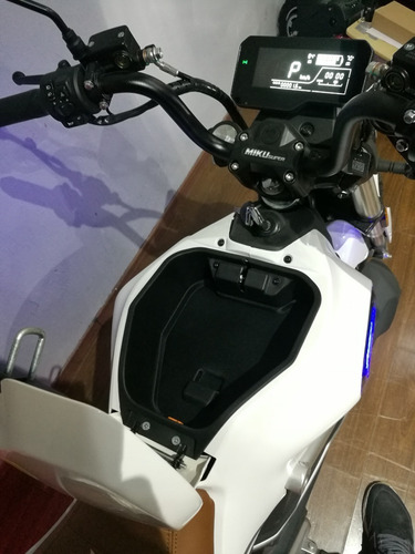 Imagen 16 de 25 de Moto Electrica Super Miku Max Litio 4000 Sunra 0 Km 2022