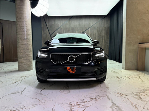 Volvo XC40 2.0 T4 GASOLINA MOMENTUM GEARTRONIC