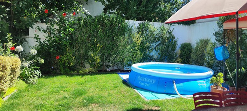 Casa En Venta De 4 Dorm. En Las Condes Apumanque J80