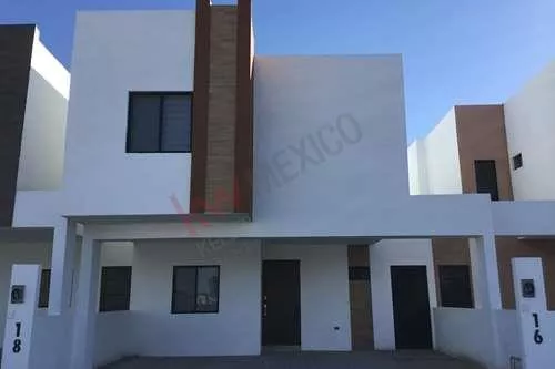 casa en venta en torreón coahuila. la casa frente al parque que buscas excelente ubicación cercana al aeropuerto, bosque urbano, juan pablo ii y periférico