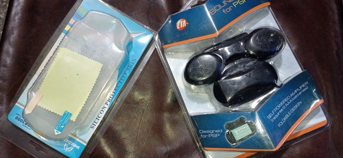 Base De Altavoces Cta Digital Psp Go + Forro Silicone Psp
