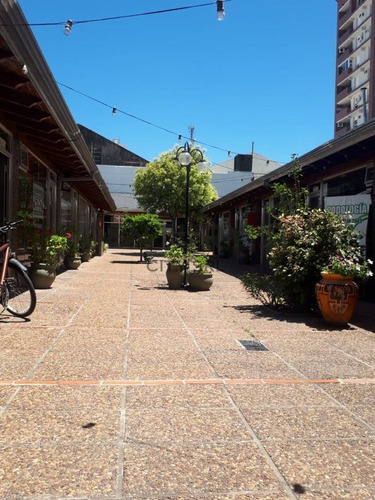 Imagen 6 de 12 de Galería De Locales En Santa Fe.