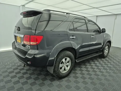 Toyota Fortuner 3.0 Sr5