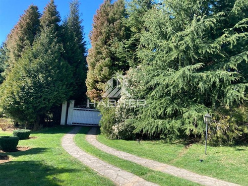 Imagen 29 de 30 de Casa Con Vista Lago Y Volcan En Venta De 5 Dorm. En Pucón