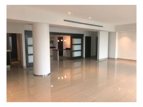 Imagen 9 de 20 de Departamento En Venta En Las Privanzas