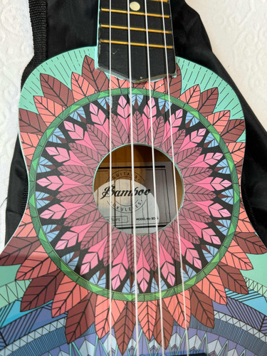 Ukelele Bamboo Verde (Usado)