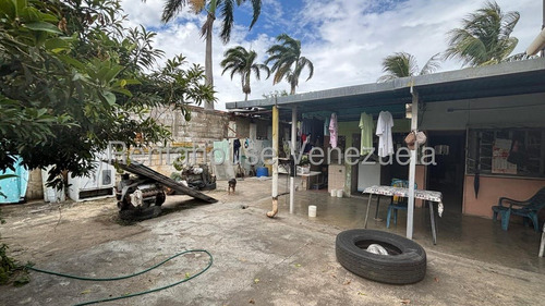 & Maria Luisa Mendoza Vende Espectacular Casa Ubicada En Barquisimeto Zona Oeste Dispone De 5 Habitaciones 2 Baños Con 365m2 Contactame, 2 5 2 3 9 8 4