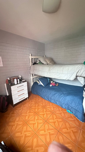 Depto En Venta, Segundo Piso, Excelente Ubicación, Macul.